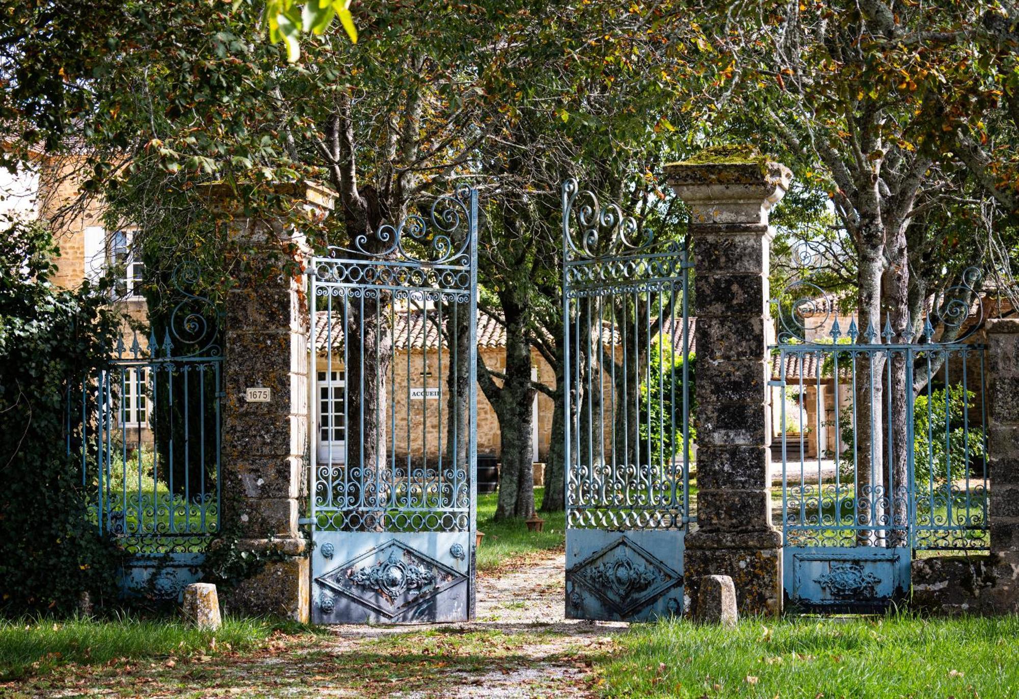 Chateau La Gineste - Castle And Vineyard Duravel ภายนอก รูปภาพ